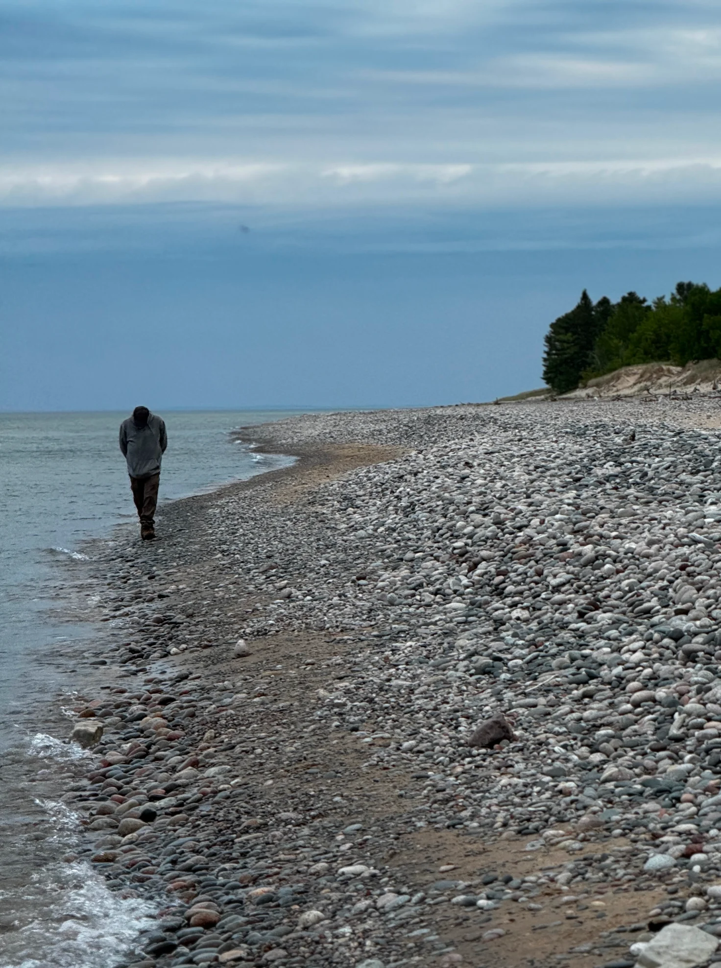 discover-bg-06-Dkj3A9nG